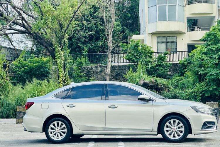 Used Roewe i6 New Energy 2017 45T Hybrid Connect & Smart Enjoyment Edition Exterior 7