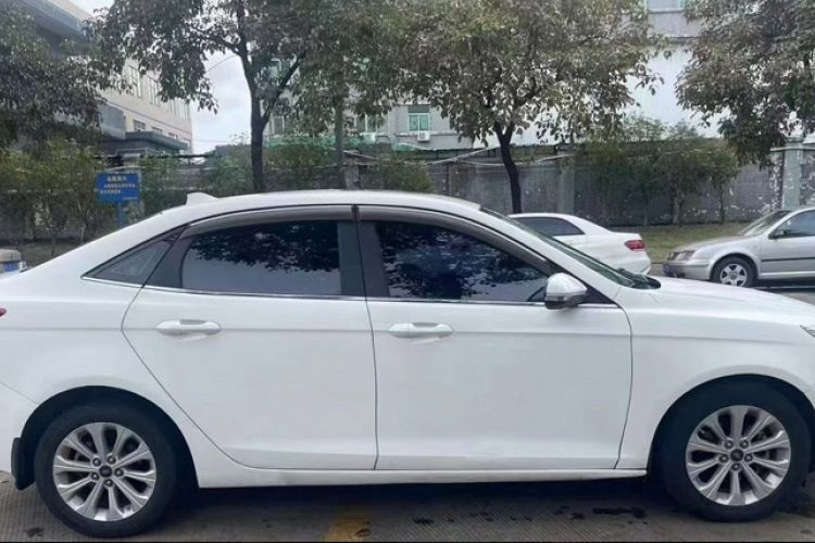 Used Ford Escort 2015 1.5L Automatic Fashion Model