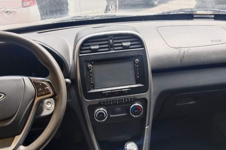 Used Chery Tiggo 3 2014 1.6L Manual Zhishang Edition
