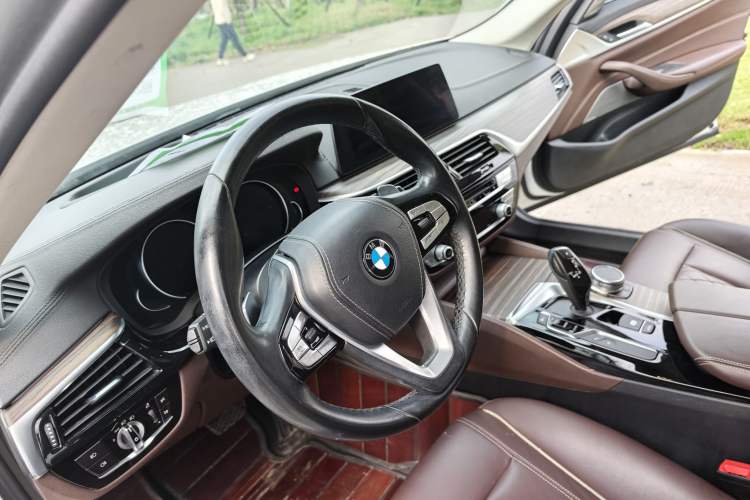 Used BMW 5 Series 2018 Facelifted 530Li Luxury Edition Premium Package Interior 6