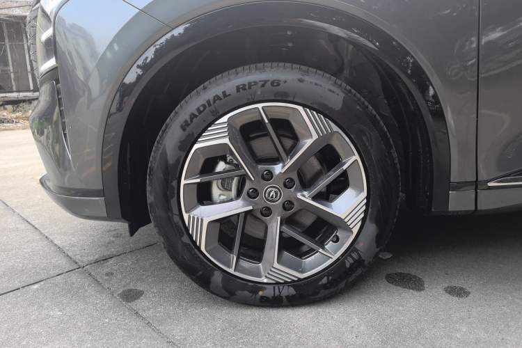 Used CHANGAN CS75 PLUS 2025 4th Generation 1.5T New Blue Whale Smart Luxury Edition Exterior 6