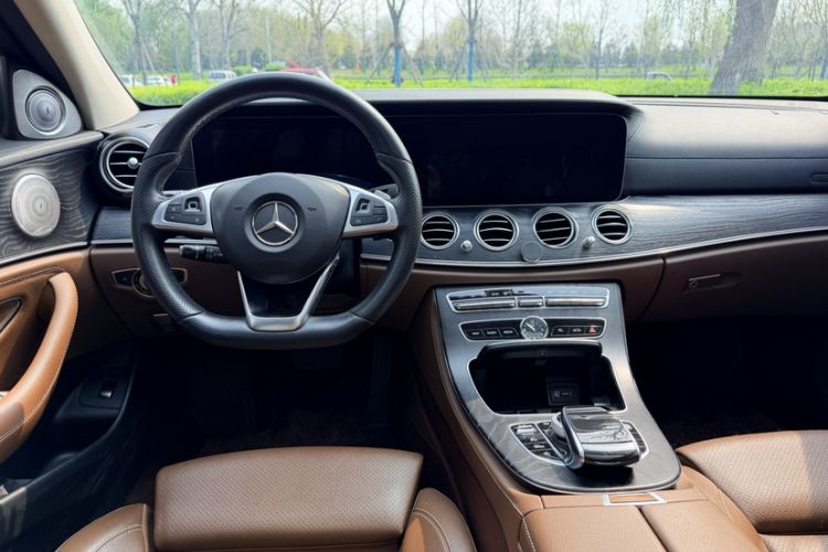 Used Mercedes-Benz E-Class 2018 Facelift E 200 L Sport Edition Interior 2