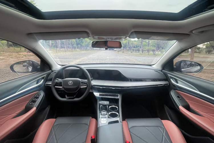 Used CHANGAN Eado 2023 Changan Edition PLUS Blue Whale NE 1.4T GDI DCT Prestige Version
