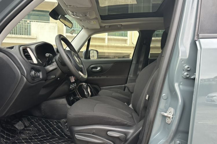 Used Jeep Renegade 2016 1.4T Automatic Jingneng Edition Interior 2