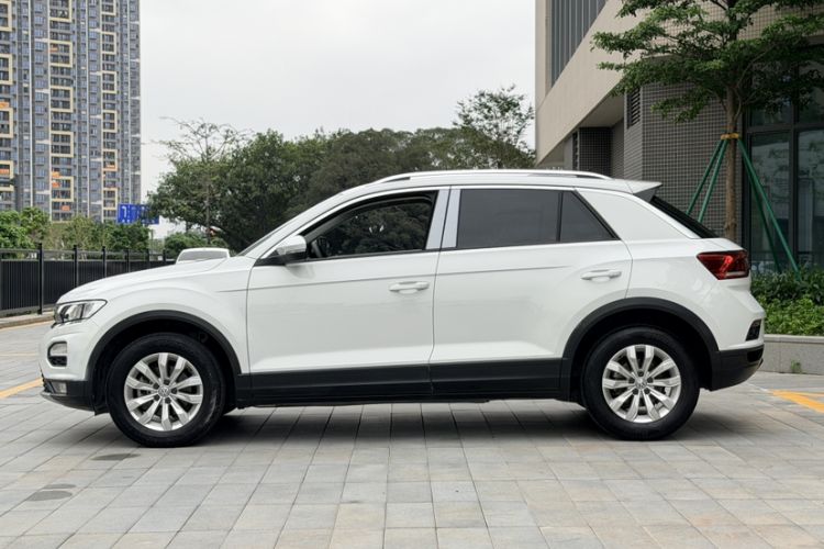 Used Volkswagen T-ROC 2019 230TSI DSG Two-Wheel Drive Fashion Edition China VI Standard Exterior 4