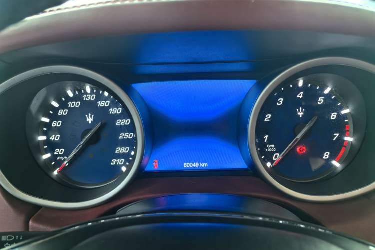 Used Maserati Ghibli 2019 3.0T Luxury Edition China VI Standard Odometer Close Up