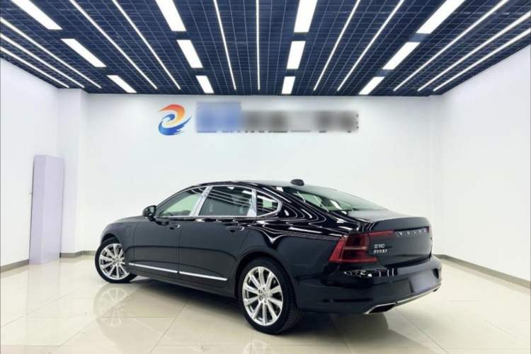 Used Volvo S90 New Energy 2019 T8 E-Drive Hybrid Honor Edition 3 Seats China VI Standard