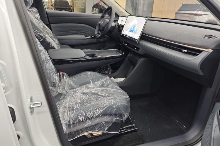 Used ARCFOX T1 2025 Model 425 PLUS
