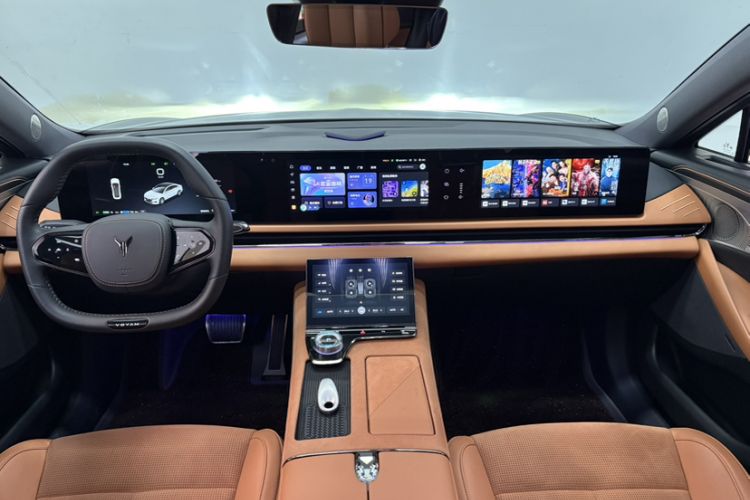 Used VOYAH PASSION 2024 PHEV Four-Wheel Drive Ultra-Long Range Flagship Model Interior 2