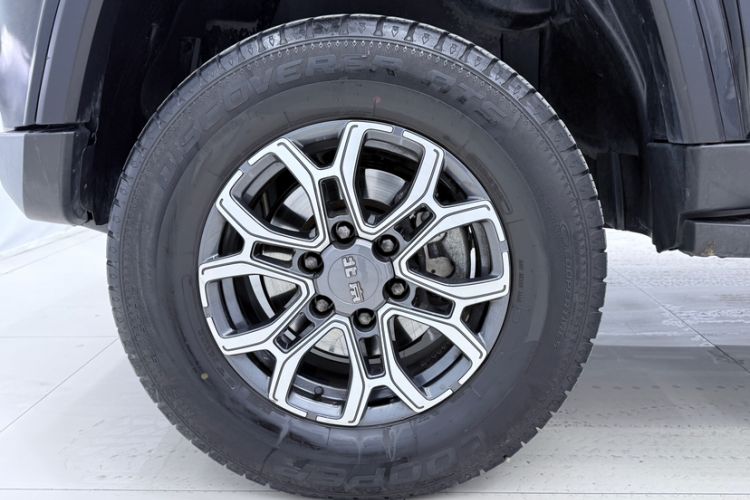 Used BAIC Off-Road BJ40 2024 2.0T Urban Hunter Honor Edition Exterior 4