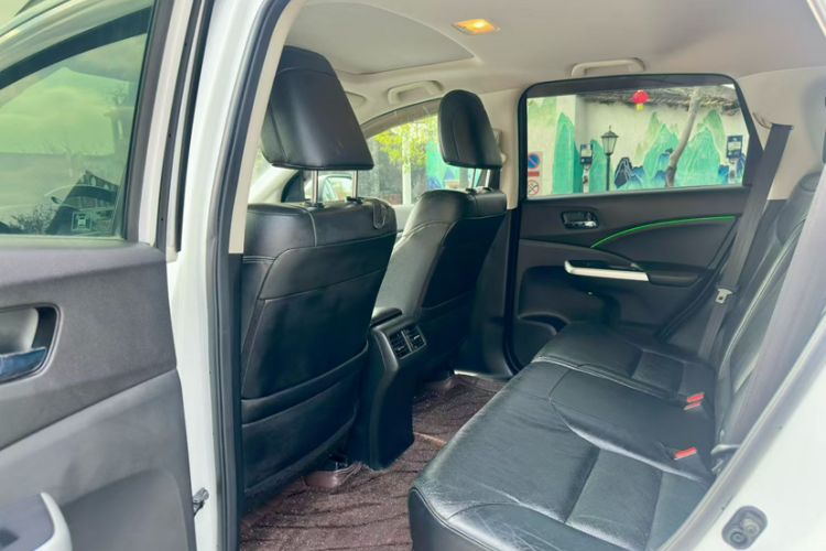 Used Honda CR-V 2015 2.4L two-wheel drive luxury version Interior 1