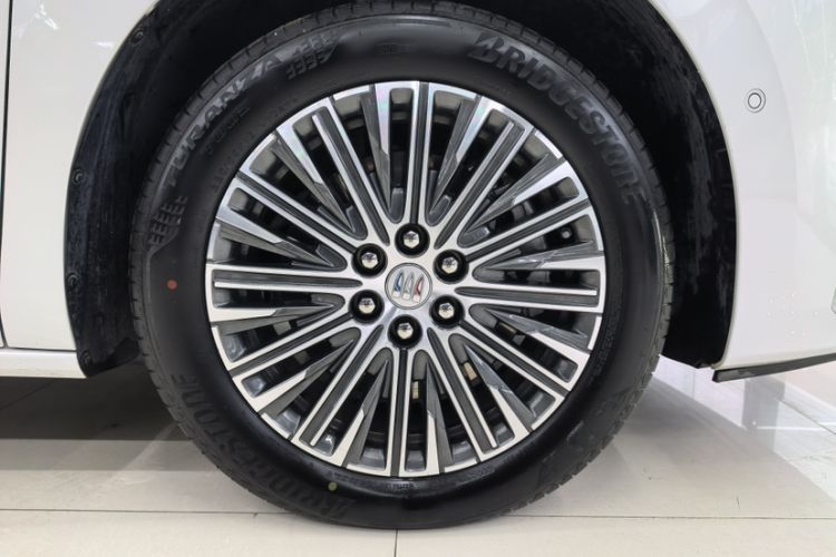 Used Buick GL8 New Energy 2024 Lu Zun Luxury Edition 7-Seater
