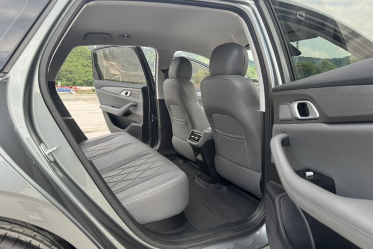 Used Geely Galaxy A7 2025 Model EM-i 70km Launch Edition Interior 12