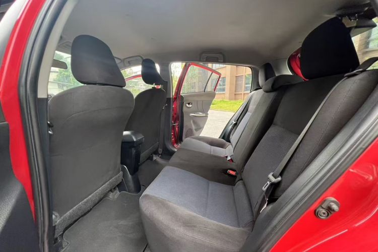 Used Toyota YARiS L Zhi Xuan 2015 1.5E Automatic Charm Edition
