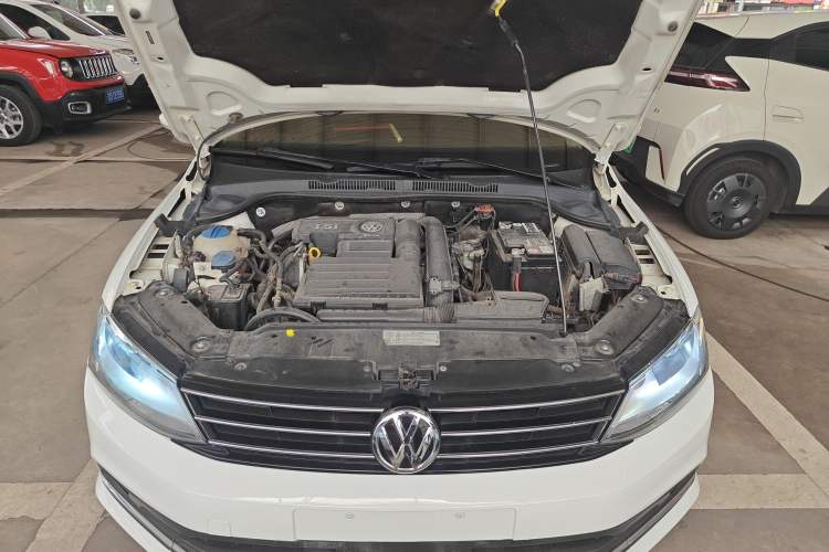 Used Volkswagen Sagitar 2017 230TSI Automatic Comfort Version