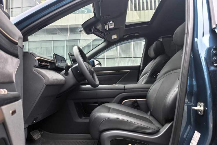 Used Dongfeng eπ eπ008 2024 636Max All-Electric Version 6 Seats