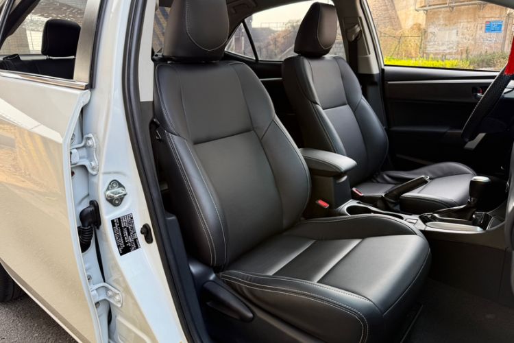 Used Toyota Levin 2017 Revised 185T CVT Elite Edition China V Standard Right Front Seat