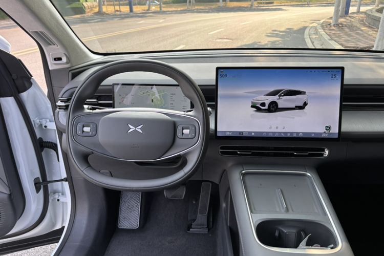 Used XPeng G6 2025 625 Long-Range Max Flagship Edition
