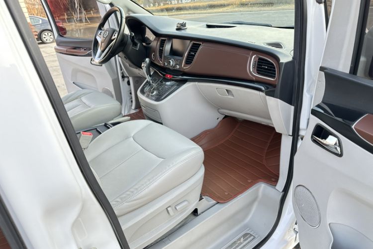 Used JAC Refine M5 2016 2.0T Gasoline Automatic Business Edition