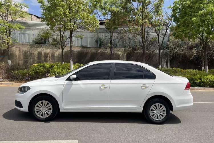 Used Volkswagen Santana 2021 1.5L Manual Fashion Edition Exterior 1