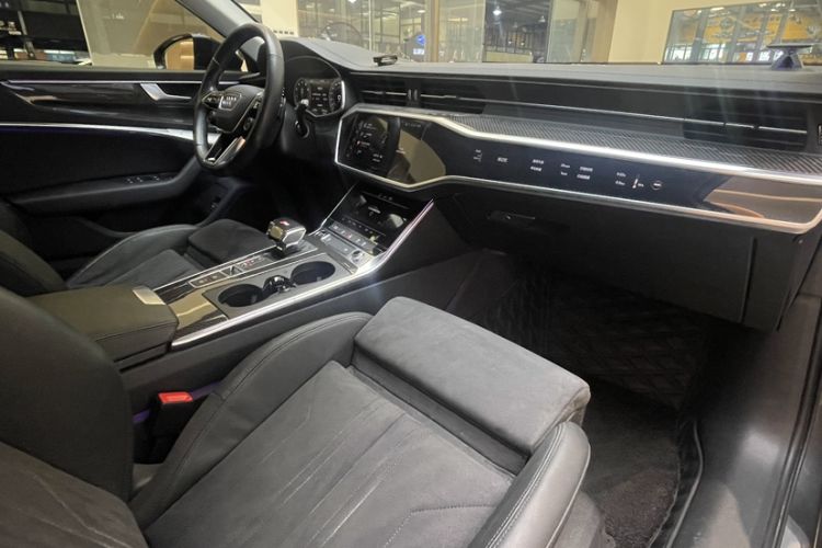 Used Audi A6 2023 Avant Futurist 45 TFSI Prestige Dynamic Edition Right Front Seat