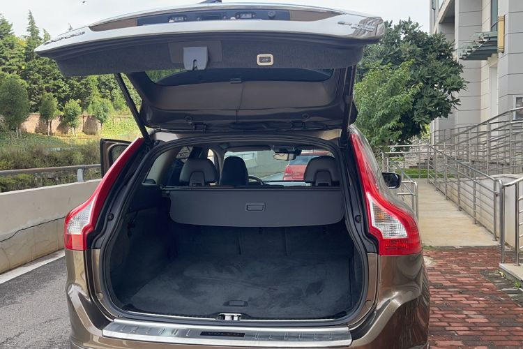 Used Volvo XC60 2017 T5 AWD Smart Upgrade Edition
