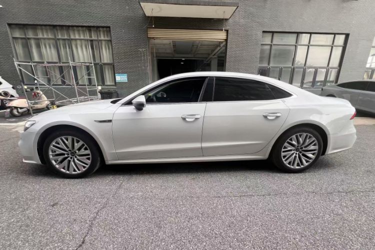 Used Audi A7L 2024 45TFSI S-line Dream-Building Edition Flow Crystal Package
