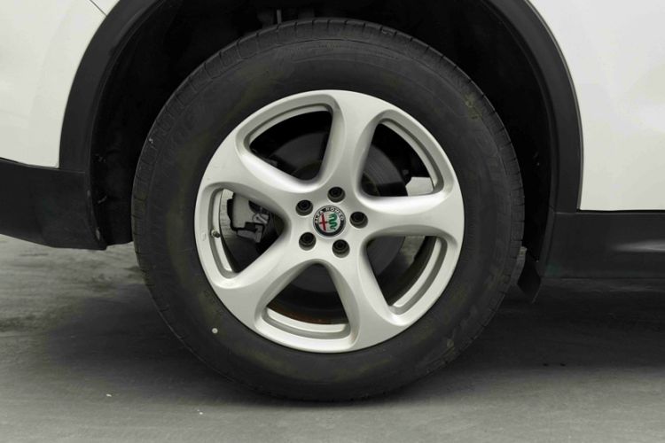 Used Alfa Romeo Stelvio 2017 2.0T 200HP Elite Edition
