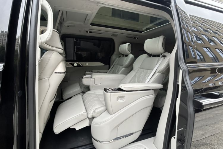 Used Volvo EM90 2025 Ultra Six-Seater