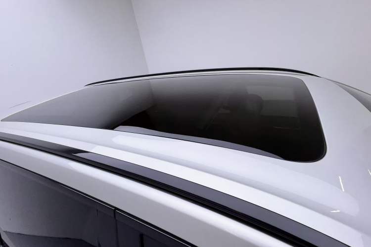 Used Dongfeng eπ eπ008 2024 210Max Range-Extended Version 6 Seats