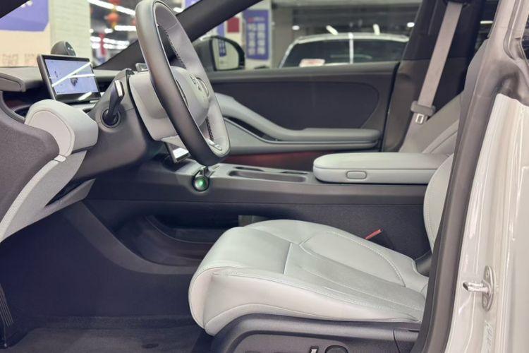 Used Nio ET5T 2024 75kWh Touring Interior 7