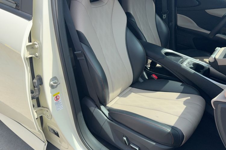 Used BYD Dolphin 2023 420 km Fashion Edition
