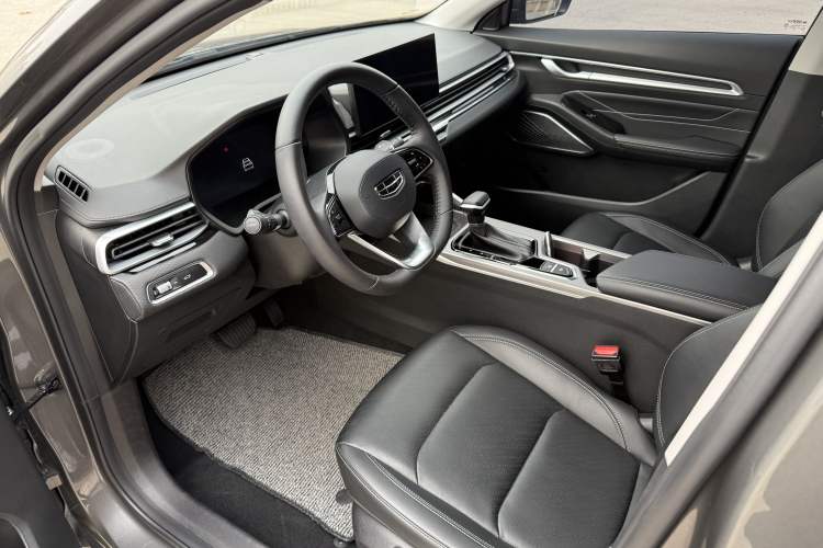 Used Geely Auto Emgrand 2023 4th Generation Champion Edition 1.5L CVT Prestige Model