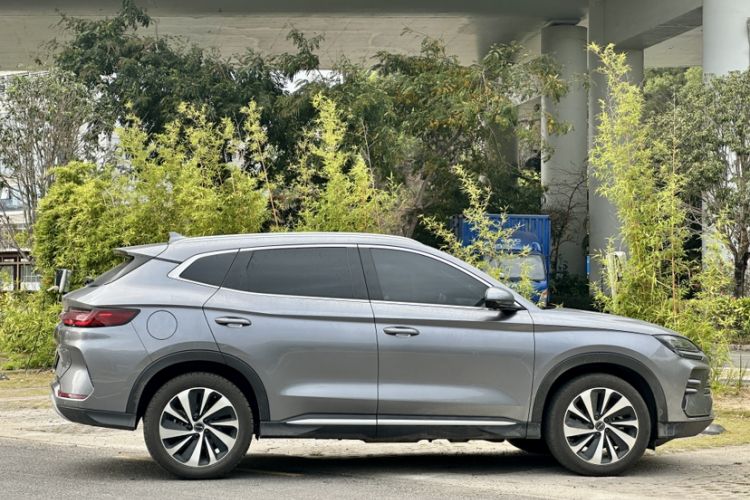 Used BYD Song PLUS New Energy 2023 Champion Edition DM-i 110KM Flagship PLUS Exterior 3