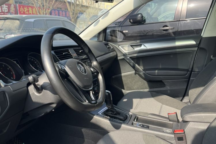 Used Volkswagen Golf 2018 230TSI Automatic Comfort Model