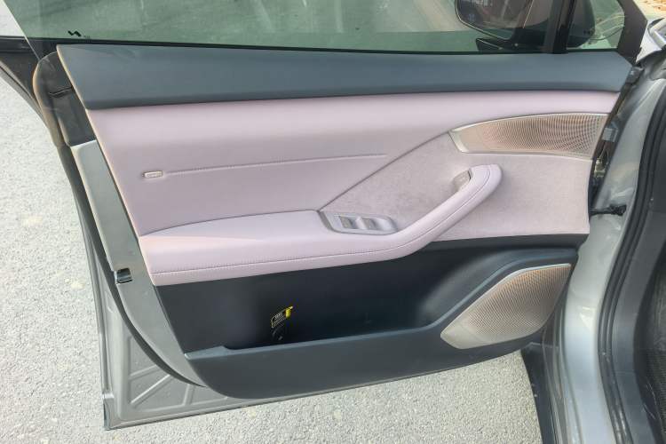 Used ONVO L60 2024 60 kWh All-Wheel Drive
