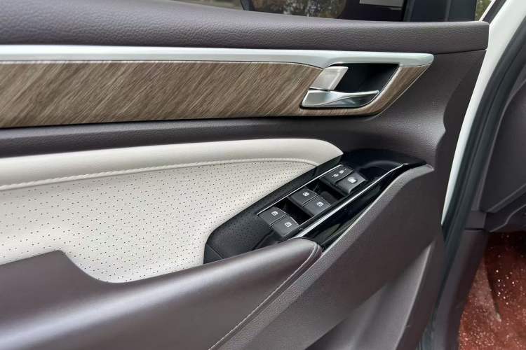 Used GAC Trumpchi M8 2021 Lingxiu Series 390T Deluxe Edition Interior 6