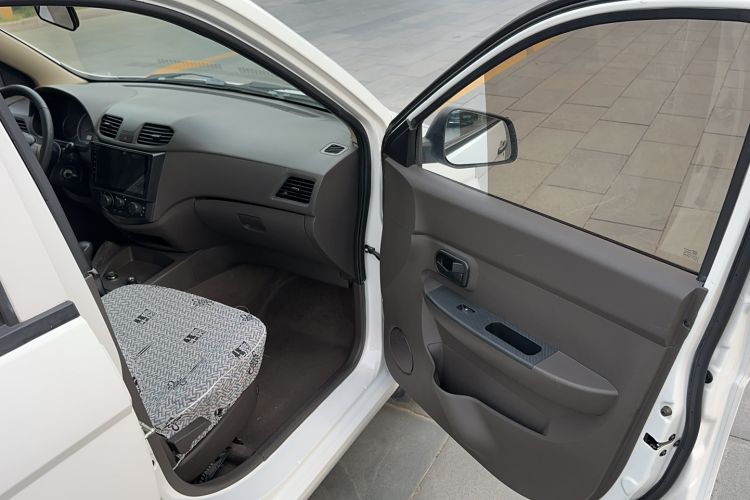Used Wuling Hongguang 2015 1.5L S Basic Version China V Standard Interior 2