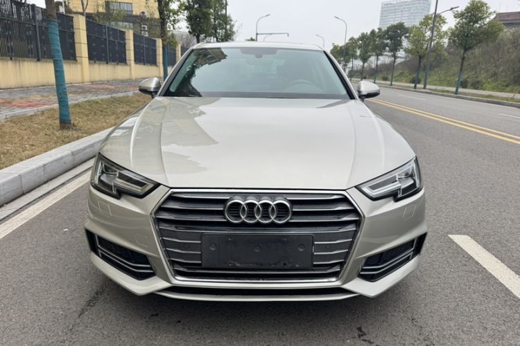 Used Audi A4L 2018 30th Anniversary Edition 40 TFSI Fashion Model
