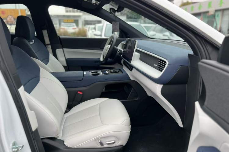 Used XPeng G6 2023 580 Long-Range Pro
