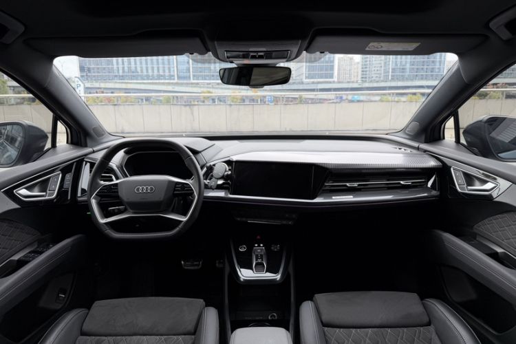 Used Audi Q4 e-tron 2022 50 e-tron quattro Creation Edition
