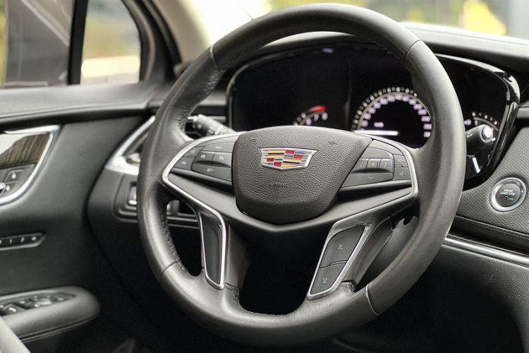 Used Cadillac XT5 2016 28T Four-Wheel Drive Luxury Model
