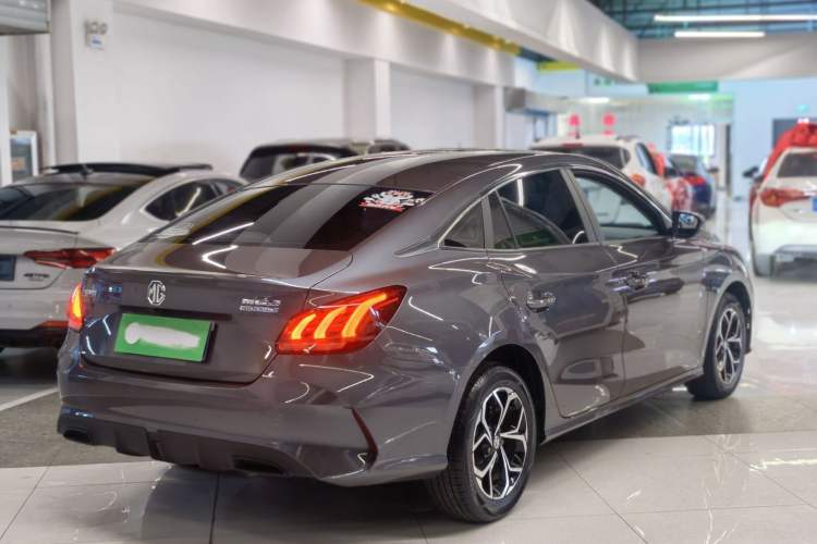 Used MG 5 2022 180 DVVT CVT Youth Style Edition Exterior 3