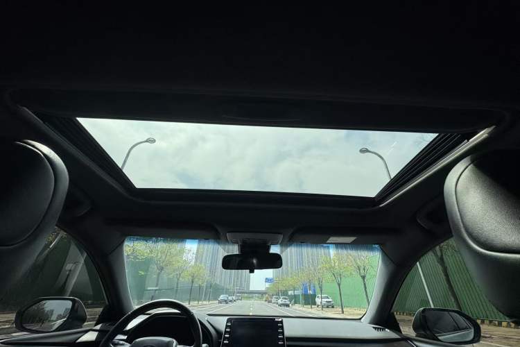 Used Toyota Avalon 2019 2.0L Luxury Edition China VI Standard Headliner