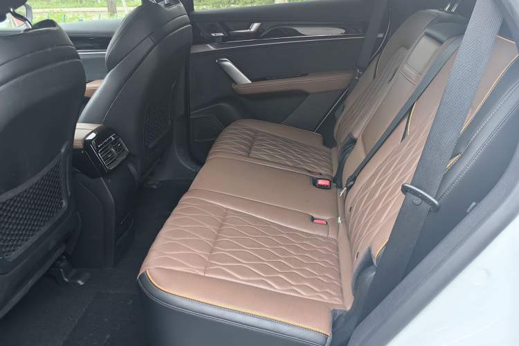 Used BYD Tang New Energy 2021 DM-i 112KM Prestige Model Interior 2