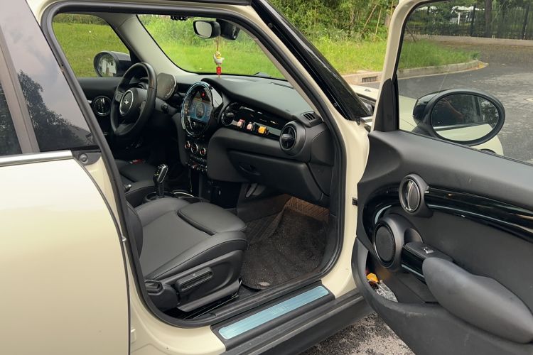 Used MINI MINI 2022 1.5T COOPER Classic Edition Five-Door Version