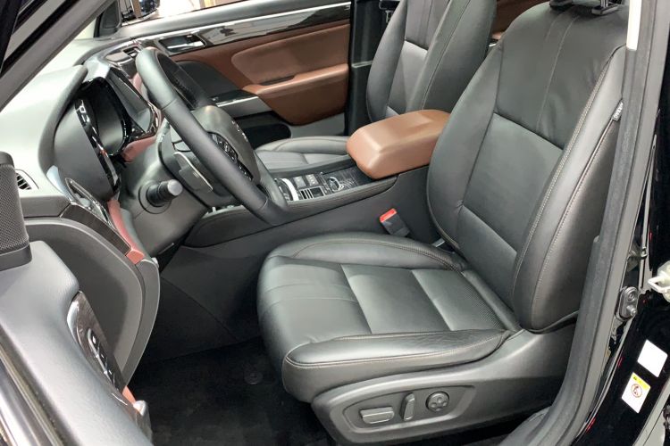 Used GAC Trumpchi GS8 2017 320T Two-Wheel Drive Luxury Smart Connectivity Version (7 Seats)
