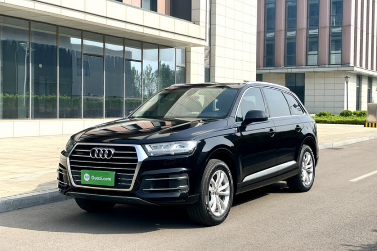 Used Audi Q7 2018 40 TFSI Comfort Model