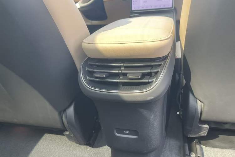 Used Nio ET5T 2023 75 kWh Touring