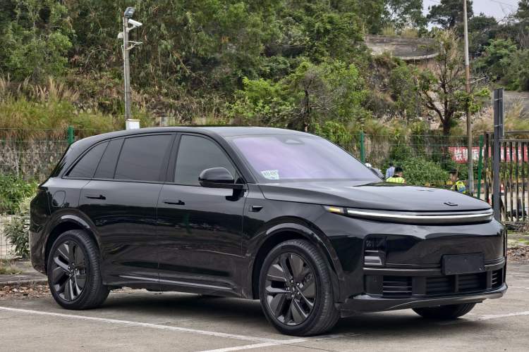 Used Li Auto L7 2024 Pro Model Exterior 2